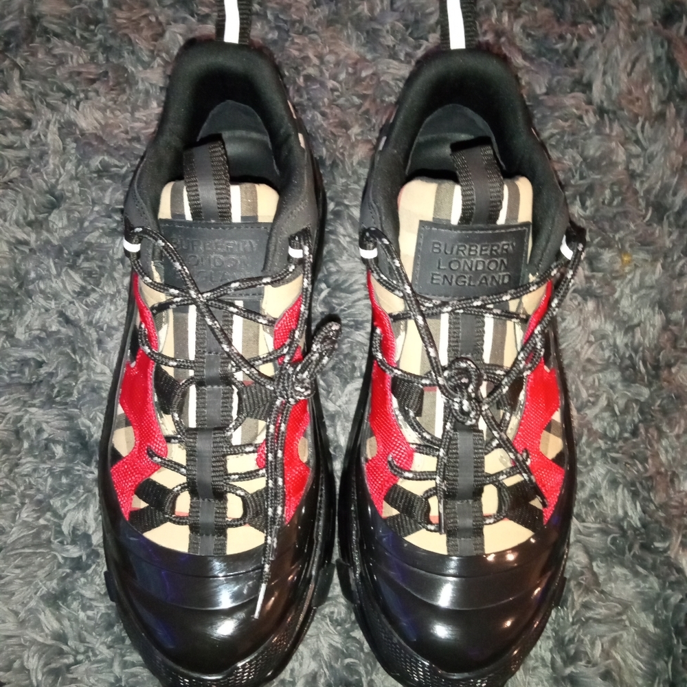 Size 40 & 42 Burberry Arthur Vintage shoes - Picture 3 of 5